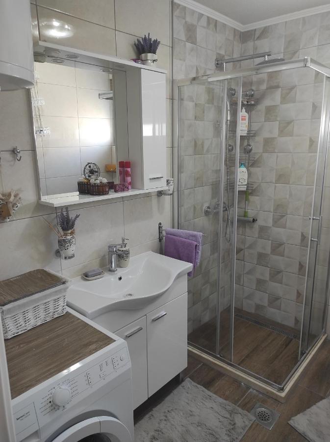 Apartman Ana 캐플례나 외부 사진