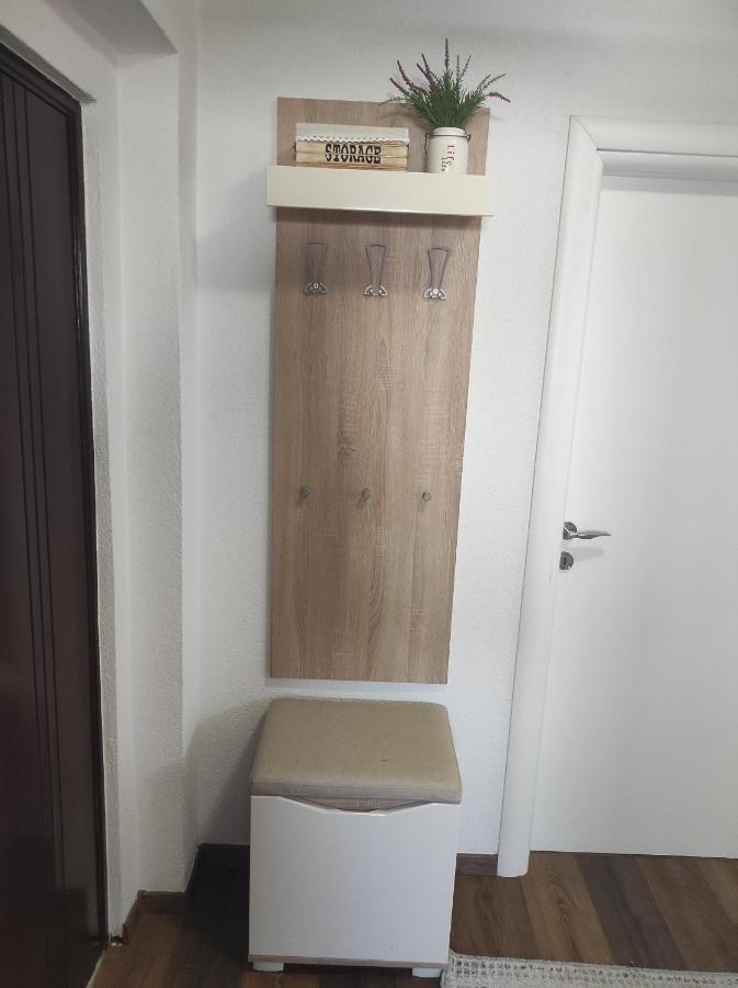 Apartman Ana 캐플례나 외부 사진